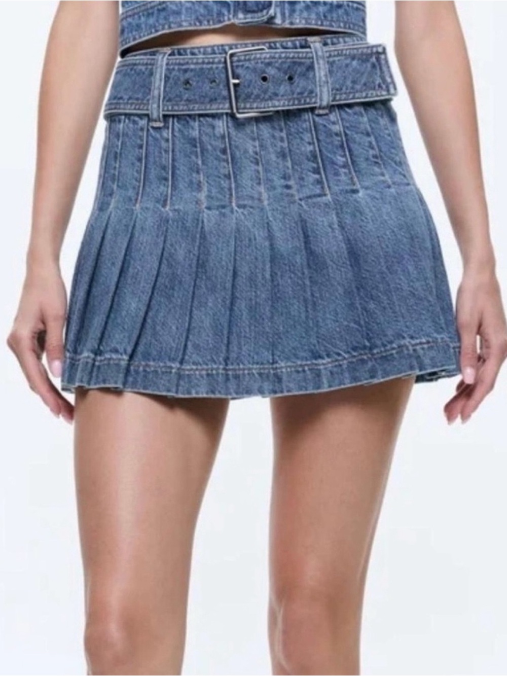 Alice + Olivia Blue Pleated Denim Mini Skirt with Belt